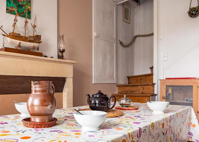 Charmante Maison Pres Casa de Férias